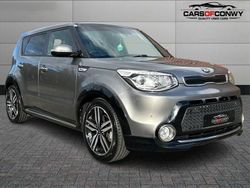 Silver Used 2015 Kia Soul SUV | £9,495 (A bit pricey)