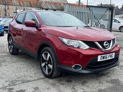 Red Used 2016 Nissan Qashqai N-Connecta SUV | £10,499 (Fair price)