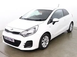 White Used 2015 Kia Rio 2 Hatchback | £5,980 (Fair price)