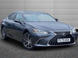 Mercury grey Used 2023 Lexus ES300H Sedan | £29,950 (Fair price)