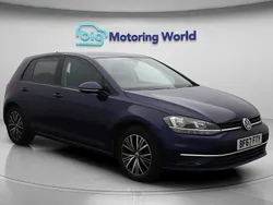 Blue Used 2017 VW Golf VII SE Hatchback | £11,800 (Good price)