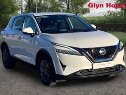 White Used 2021 Nissan Qashqai Acenta Premium SUV | £14,066 (Fair price)
