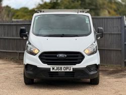 White Used 2018 Ford Transit Custom Van | £5,495