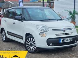 White/black Used 2015 Fiat 500L Lounge MPV | £3,990 (Fair price)