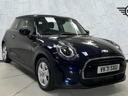 Black Used 2021 Mini Cooper Classic Hatchback | £14,950 (Fair price)