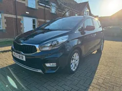 Blue Used 2017 Kia Carens 2 MPV | £8,995 (Fair price)