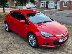 Red Used 2015 Vauxhall Astra GTC SRi Hatchback | £2,700 (Super price)