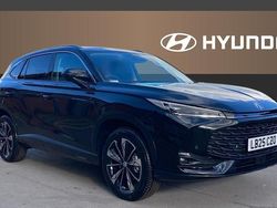 Black New 2025 MG HS Trophy SUV | £21,820 (Good price)