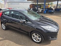 Black Used 2015 Ford Fiesta Zetec Hatchback | £3,995 (Fair price)