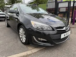 Black Used 2014 Vauxhall Astra Elite Hatchback | £4,750 (Fair price)