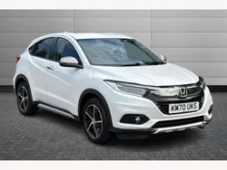 Platinum white Used 2020 Honda HR-V SE SUV | £16,990 (Fair price)