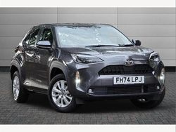 Grey Used 2025 Toyota Yaris Cross SUV | £21,999 (Good price)