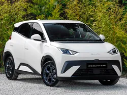 White New 2025 BYD Dolphin Comfort Hatchback | £23,095 (Super price)
