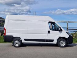Kaolin white New 2025 Vauxhall Movano S Van | £26,995 (A bit pricey)
