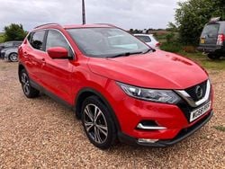 Red Used 2018 Nissan Qashqai N-Connecta SUV | £10,795 (Good price)
