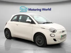 White Used 2022 Fiat 500e Action Hatchback | £9,800 (Fair price)