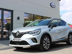 Grey/black Used 2021 Renault Captur Version S SUV | £15,337 (Fair price)