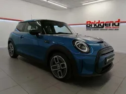 Blue Used 2021 Mini Cooper S Collection Hatchback | £15,882 (Expensive)