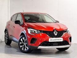 Red Used 2022 Renault Captur Evolution SUV | £15,998 (Fair price)