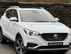 White Used 2021 MG ZS Exclusive Hatchback | £10,350 (Fair price)