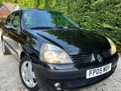 Black Used 2005 Renault Clio II Extreme Hatchback | £995 (Super price)