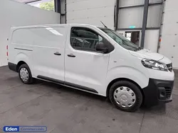 White Used 2022 Vauxhall Vivaro Van | £12,490 (Good price)