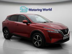 Red Used 2022 Nissan Qashqai N-Connecta SUV | £17,200 (Fair price)
