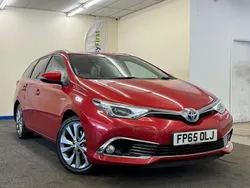 Red Used 2015 Toyota Auris Hybrid Estate | £8,795 (Fair price)
