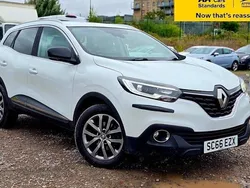 White Used 2015 Renault Kadjar Dynamique SUV | £8,488 (Fair price)