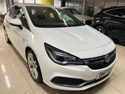 White Used 2017 Vauxhall Astra SRi Hatchback | £4,490 (Fair price)