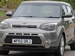 Titanium silver metallic Used 2015 Kia Soul 2 SUV | £7,995 (A bit pricey)