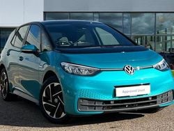 Makena turquoise premium metallic black Used 2022 VW ID.3 Pure Hatchback | £14,503 (Fair price)