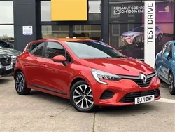 Red Used 2021 Renault Clio V Iconic Hatchback | £13,985 (Fair price)