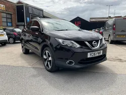 Black Used 2016 Nissan Qashqai N-Connecta SUV | £5,995 (Fair price)
