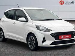 White Used 2024 Hyundai i10 Advanced Hatchback | £12,850 (Fair price)