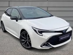 Platinum white pearl bitone Used 2023 Toyota Corolla Hatchback | £25,195 (Fair price)