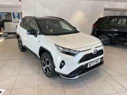 White/black Used 2022 Toyota RAV4 Hybrid SUV | £30,999 (Fair price)