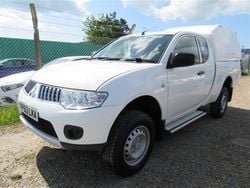 White Used 2014 Mitsubishi L200 Pickup | £4,995 (Super price)