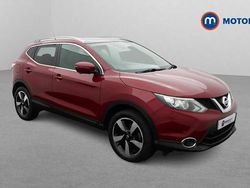 Red Used 2016 Nissan Qashqai N-Vision SUV | £11,399 (Fair price)