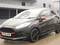 Black Used 2016 Ford Fiesta Zetec Hatchback | £4,999 (Fair price)
