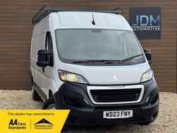 White Used 2023 Peugeot Boxer Premium Van | £16,995 (Good price)
