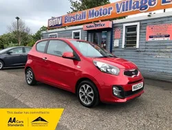 Red Used 2013 Kia Picanto 2 Hatchback | £3,495 (Fair price)