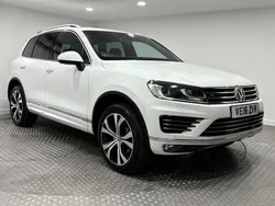 White Used 2016 VW Touareg R-line SUV | £15,495 (Fair price)