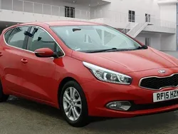 Red Used 2015 Kia Ceed 2 Hatchback | £3,235 (Super price)