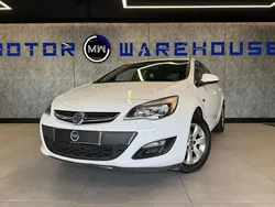 White Used 2015 Vauxhall Astra Design Edition Hatchback | £2,990 (Good price)