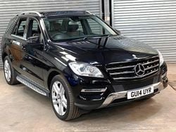 Black Used 2014 Mercedes ML350 SE SUV | £15,950 (Fair price)