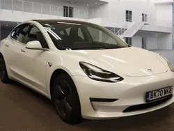 White Used 2020 Tesla Model 3 Long Range RWD Sedan | £18,485 (A bit pricey)