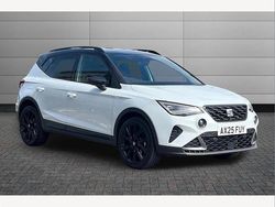 White Used 2025 Seat Arona Black Edition SUV | £21,290