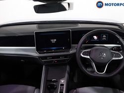 Black Used 2025 VW Passat Life Estate | £26,299