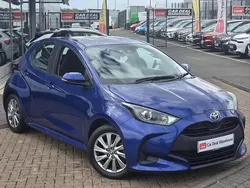 Blue Used 2022 Toyota Yaris Hybrid Hatchback | £15,499 (Good price)